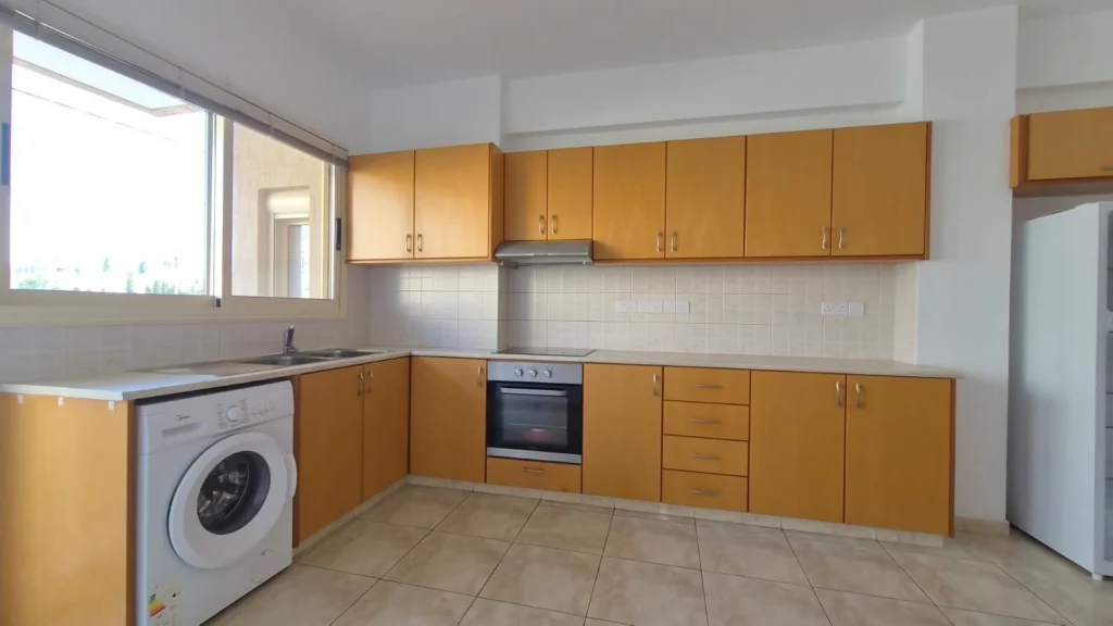 3 Bedroom Apartment for Rent in Germasogeia, Limassol District