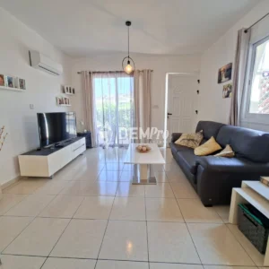 2 Bedroom House for Sale in Peyia, Paphos District