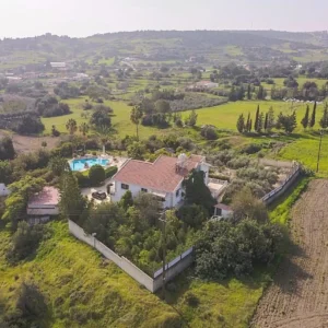 5 Bedroom House for Sale in Parekklisia, Limassol District