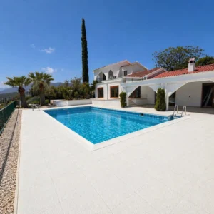 5 Bedroom House for Rent in Germasogeia, Limassol District