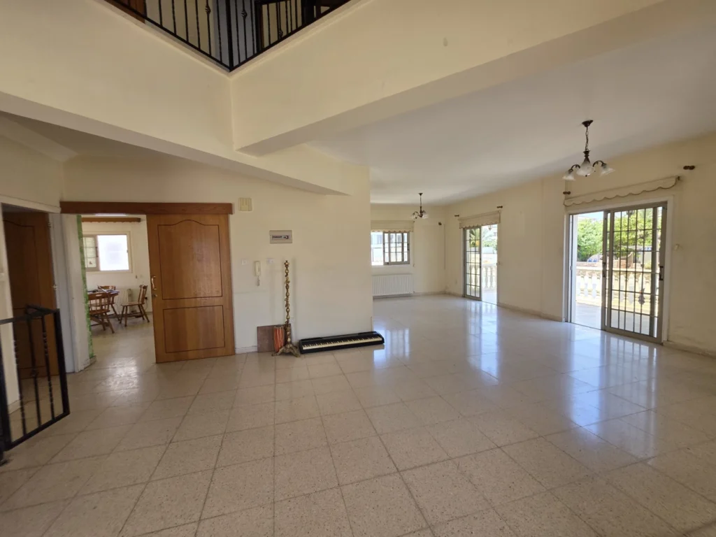 4 Bedroom House for Sale