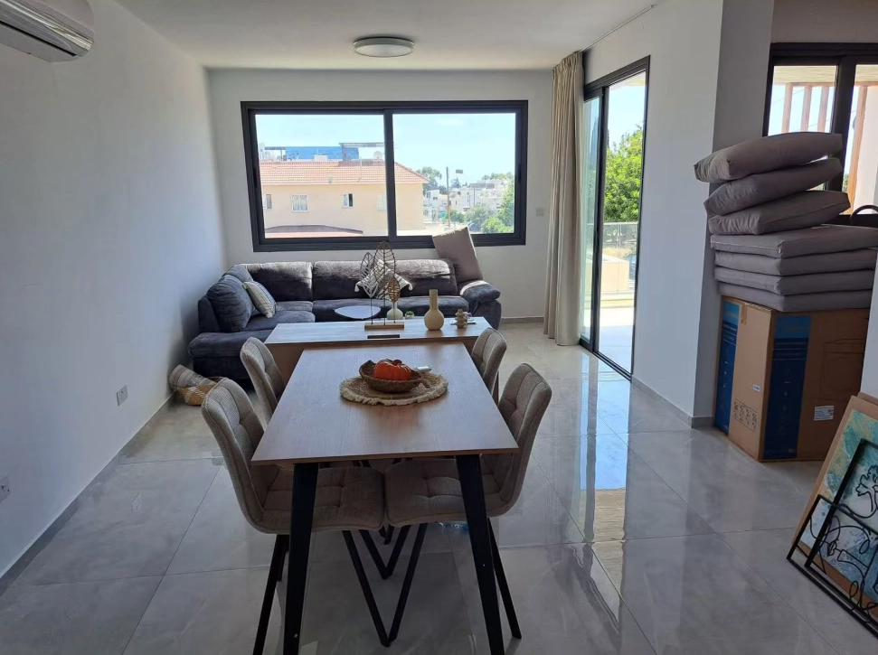 652m² Building for Sale in Paphos – Universal