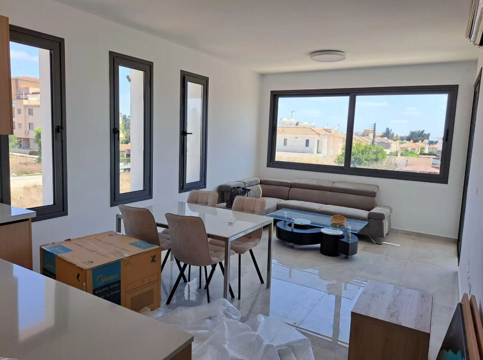 652m² Building for Sale in Paphos – Universal