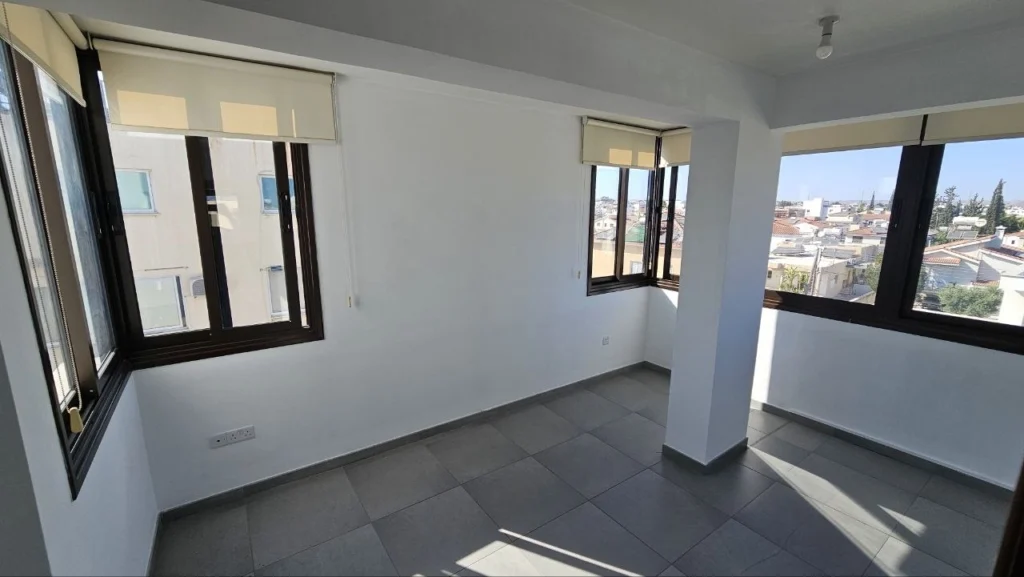 114m² Office for Rent