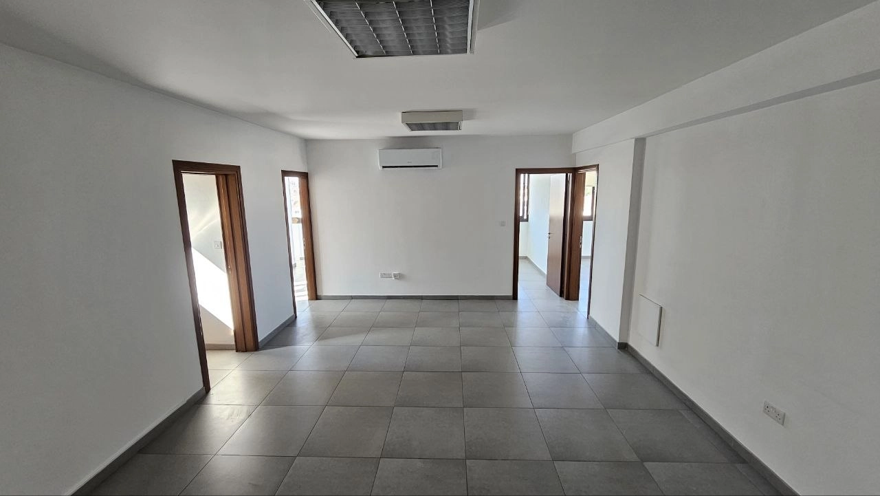 114m² Office for Rent