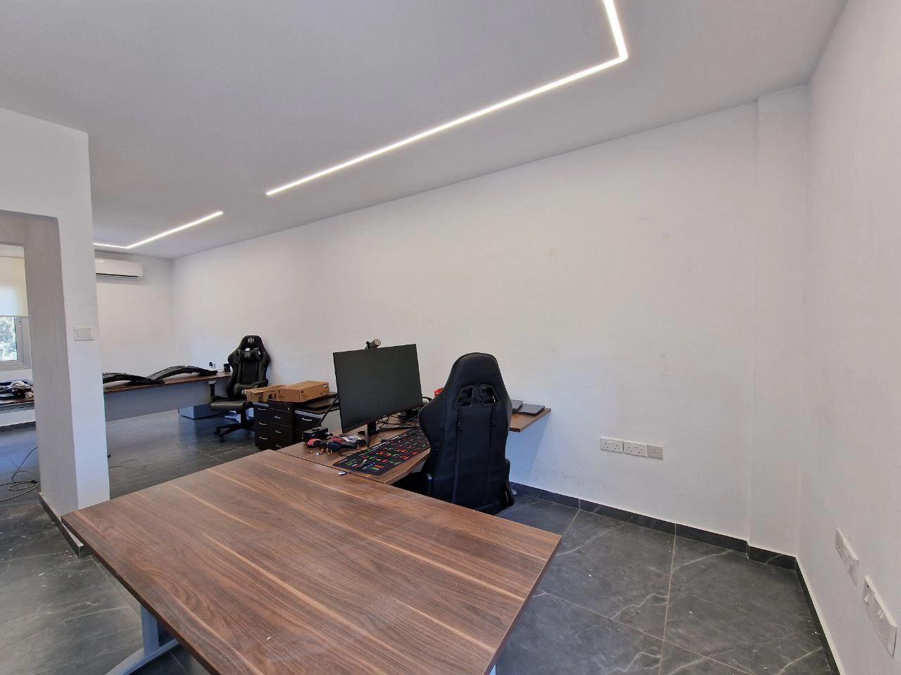 142m² Office for Rent
