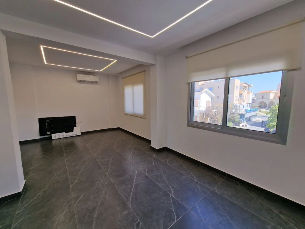 142m² Office for Rent
