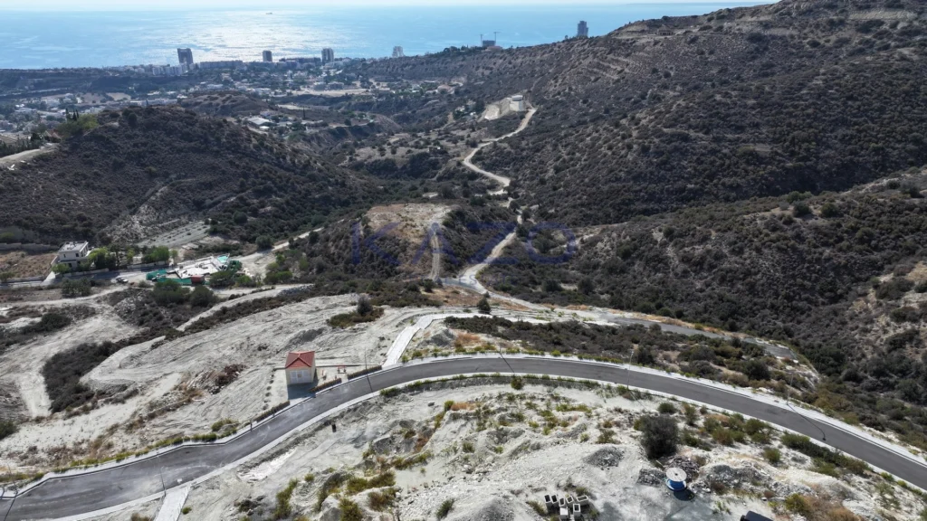 1,171m² Plot for Sale in Agios Tychonas, Limassol District