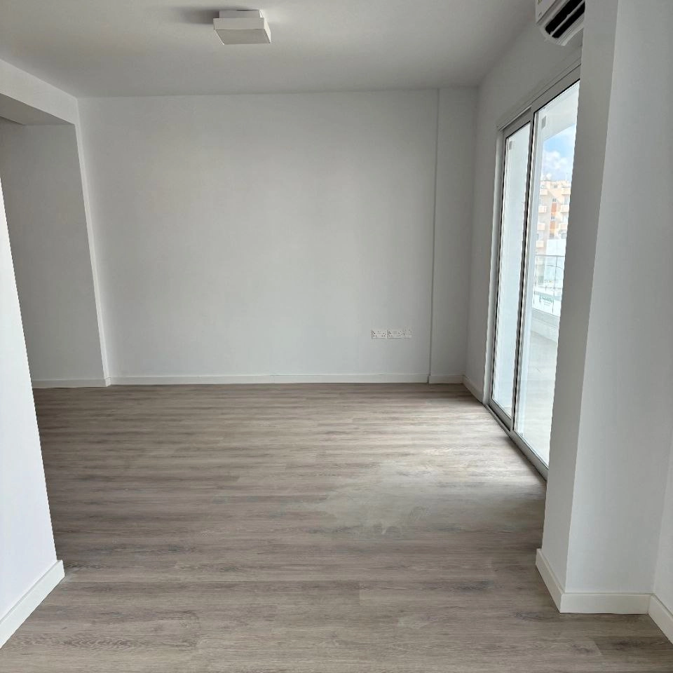 100m² Office for Rent