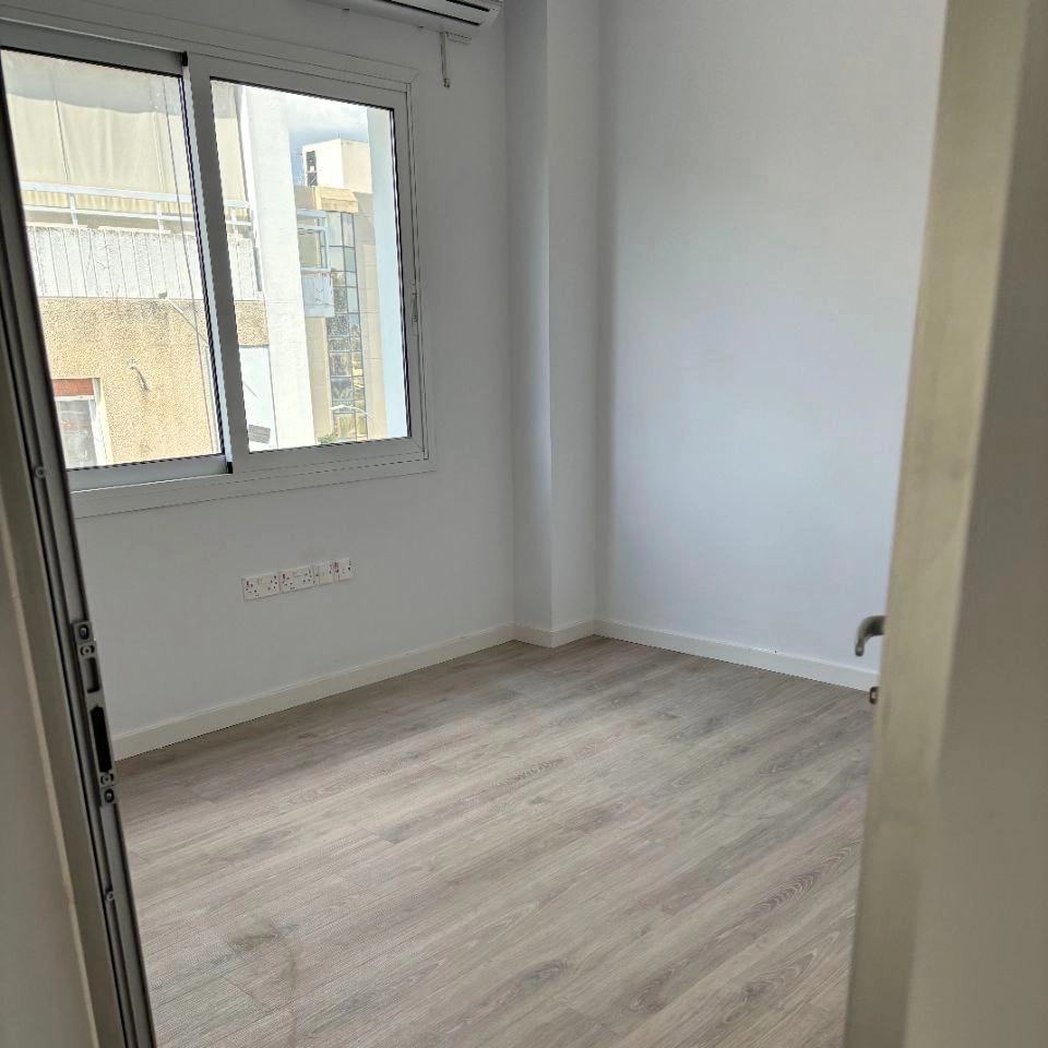 102m² Office for Rent