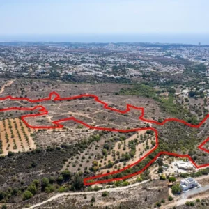 100,575m² Plot for Sale in Paphos – Anavargos