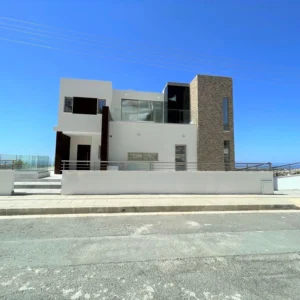 5 Bedroom House for Sale in Geroskipou, Paphos District