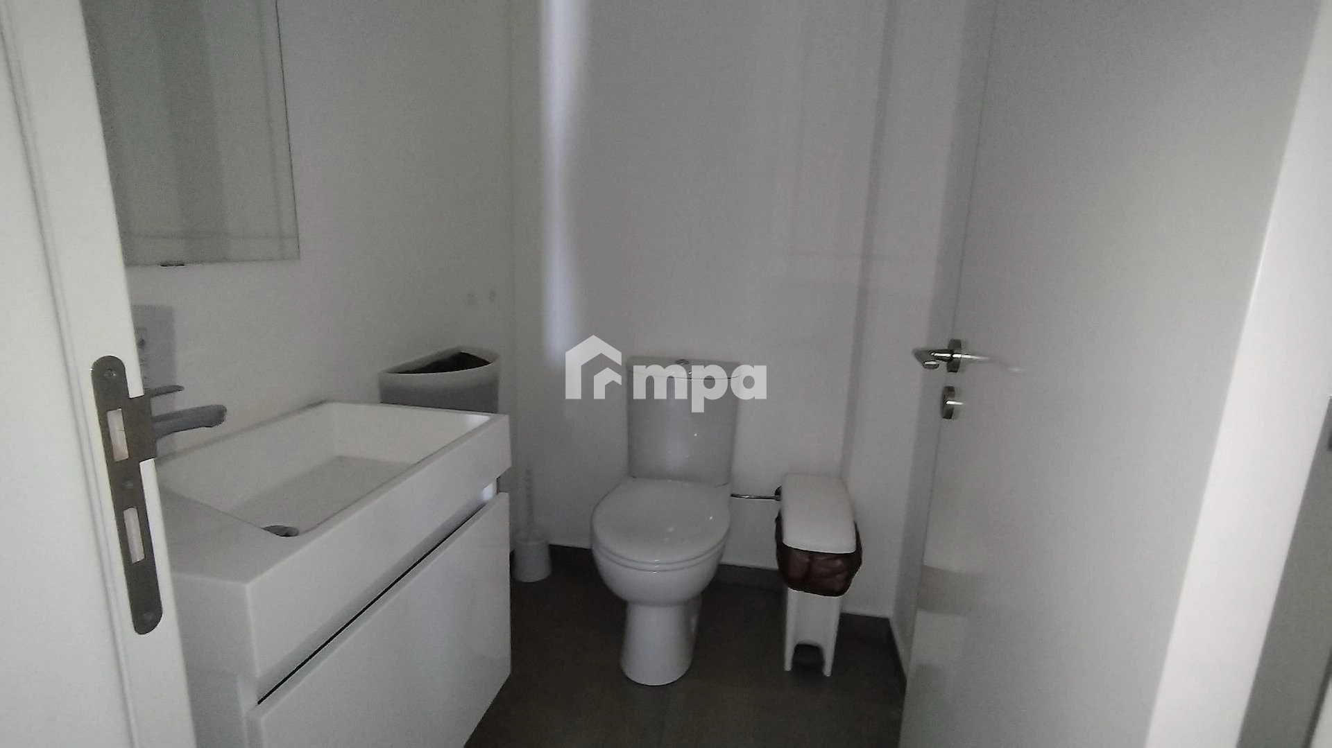 180m² Office for Rent in Nicosia District