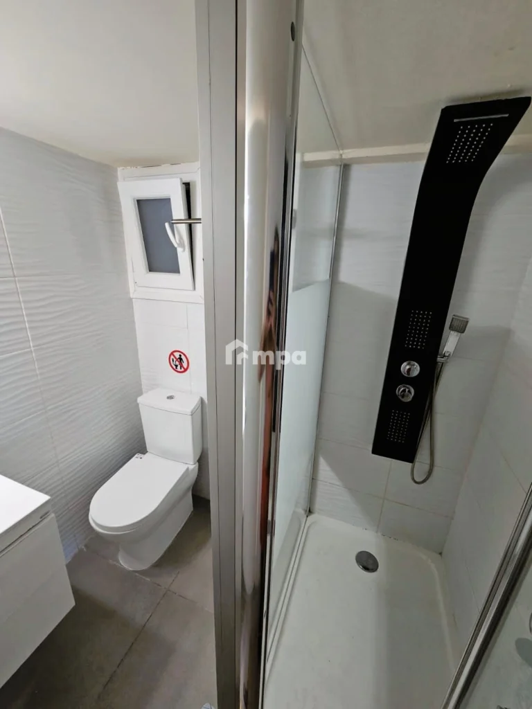 4 Bedroom Apartment for Sale in Agioi Omologites, Nicosia District