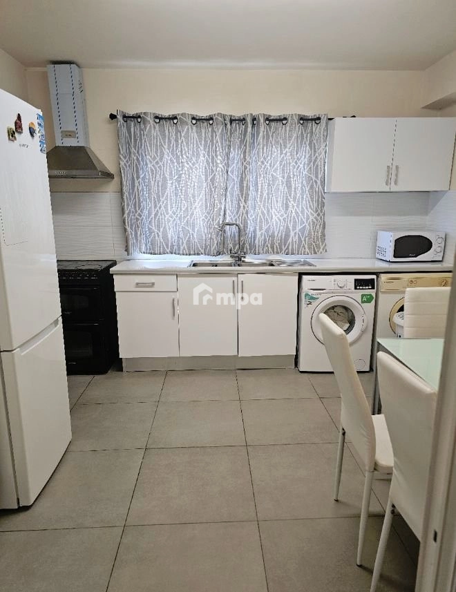 4 Bedroom Apartment for Sale in Agioi Omologites, Nicosia District