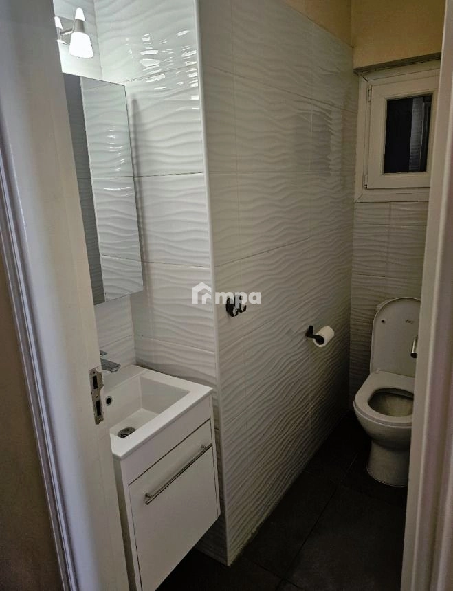 4 Bedroom Apartment for Sale in Agioi Omologites, Nicosia District