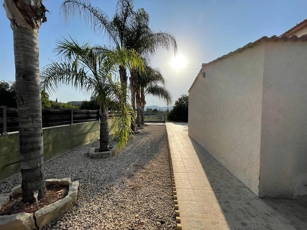 3 Bedroom House for Sale in Paramytha, Limassol District