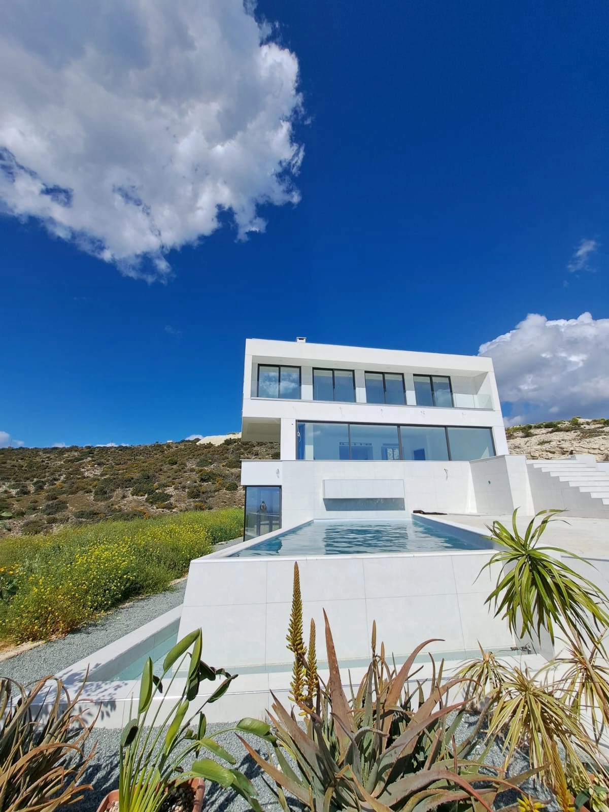 6+ Bedroom House for Sale in Agios Tychonas, Limassol District