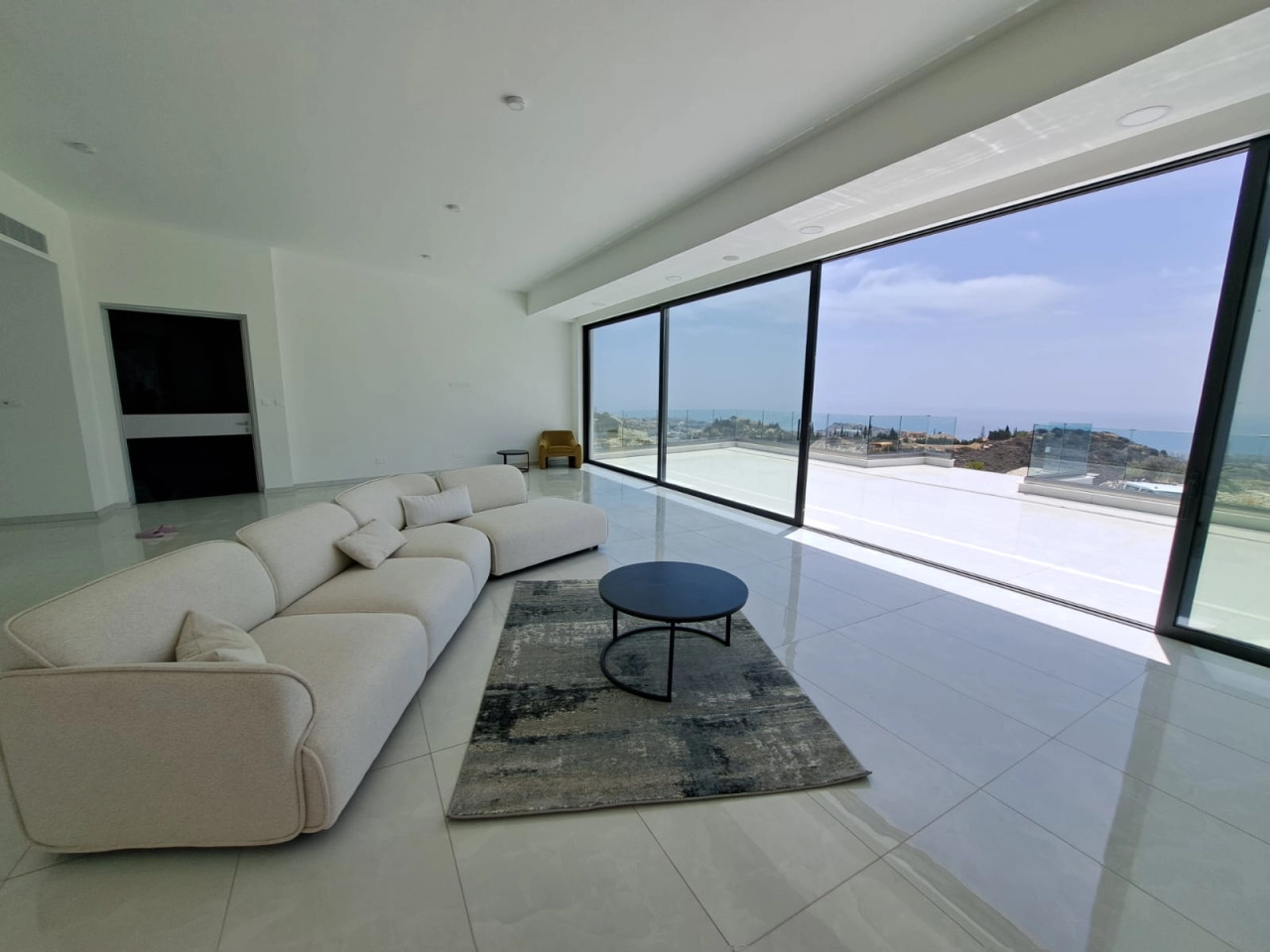 6+ Bedroom House for Sale in Agios Tychonas, Limassol District