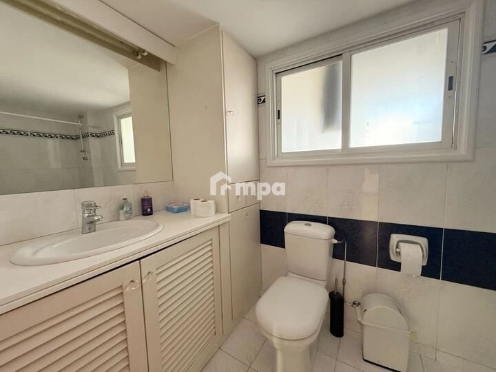 3 Bedroom Apartment for Rent in Agioi Omologites, Nicosia District