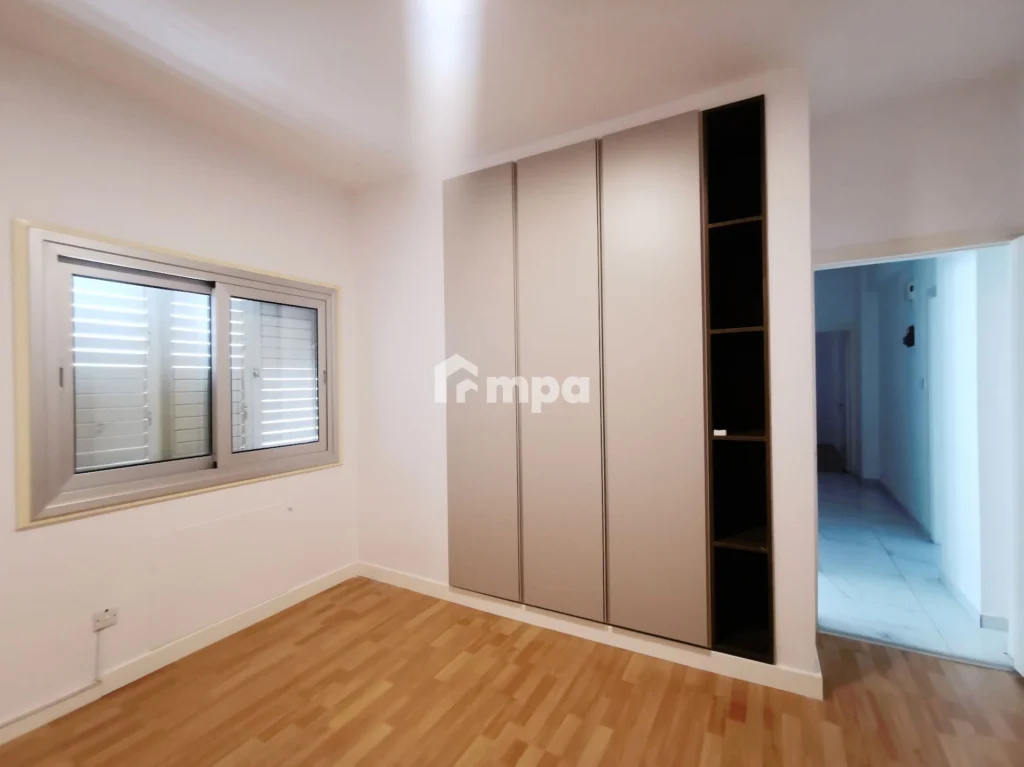3 Bedroom Apartment for Rent in Agioi Omologites, Nicosia District