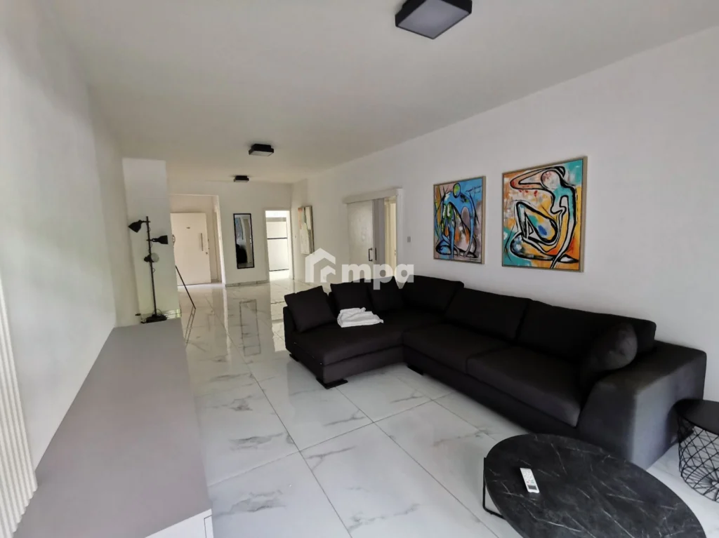 3 Bedroom Apartment for Rent in Agioi Omologites, Nicosia District