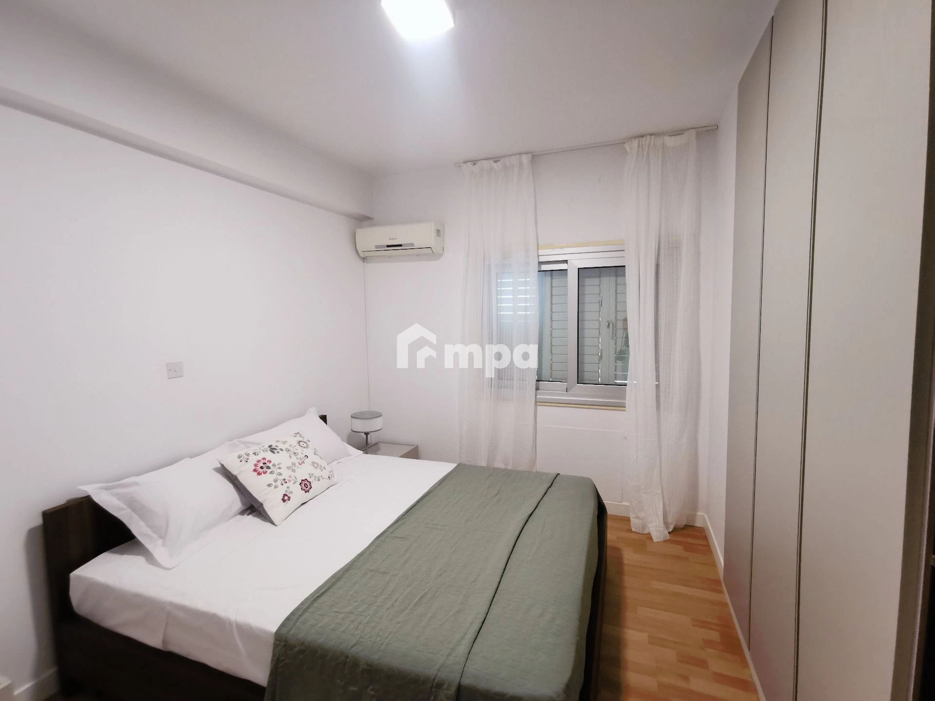 3 Bedroom Apartment for Rent in Agioi Omologites, Nicosia District