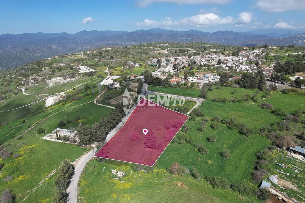 6,857m² Plot for Sale in Fyti, Paphos District