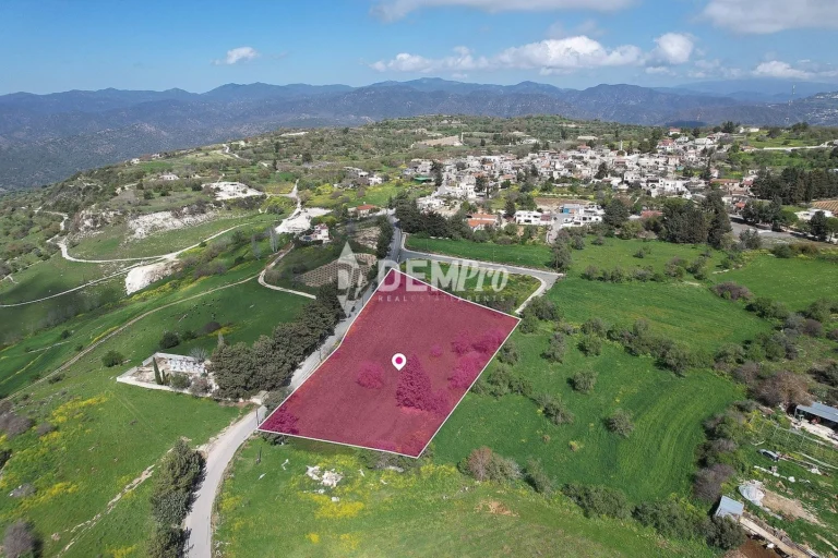 6,857m² Plot for Sale in Fyti, Paphos District