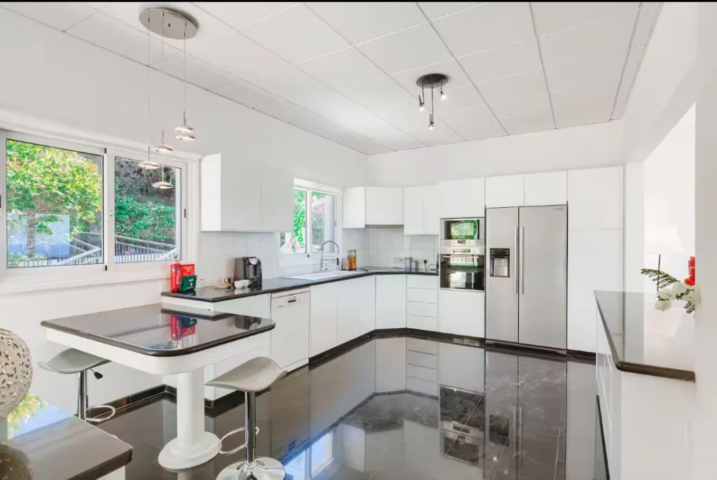 5 Bedroom House for Sale in Coral Bay, Paphos District