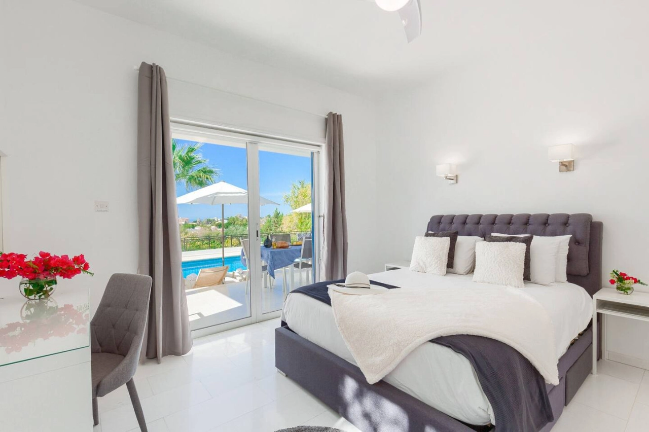 5 Bedroom House for Sale in Coral Bay, Paphos District