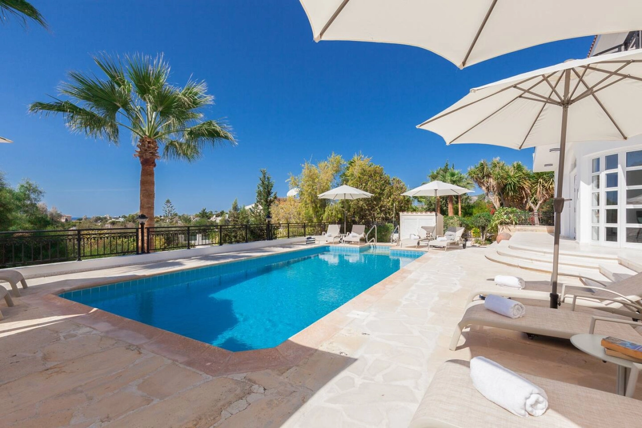 5 Bedroom House for Sale in Coral Bay, Paphos District