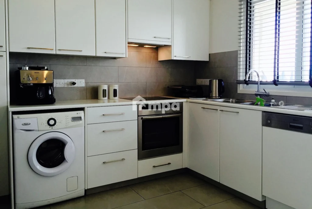 3 Bedroom Apartment for Rent in Strovolos, Nicosia District