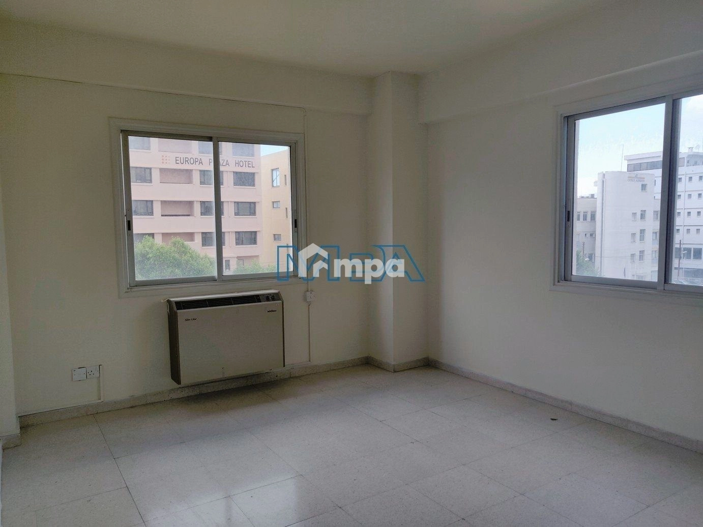 200m² Office for Rent in Strovolos, Nicosia District