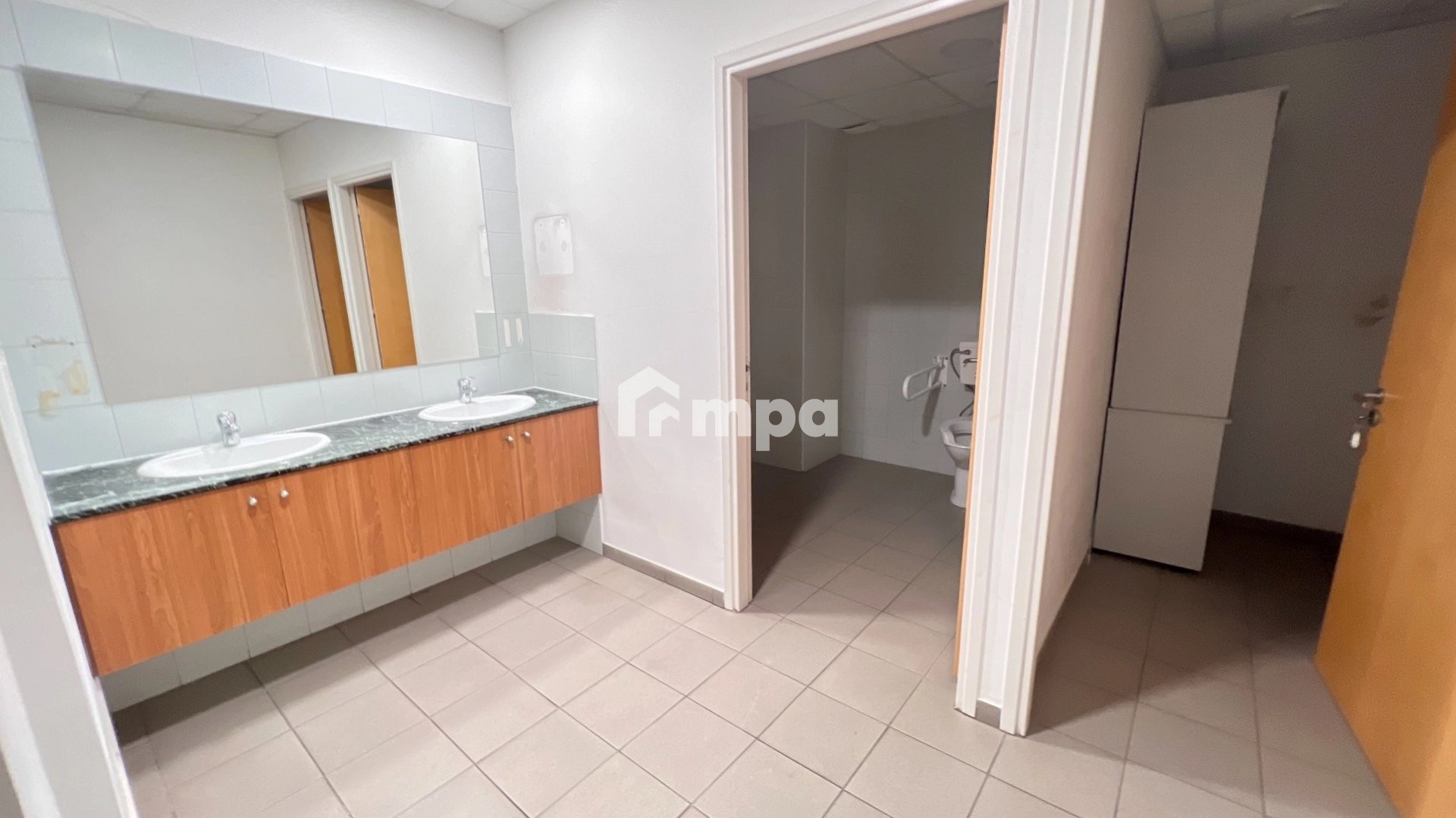 315m² Office for Rent in Aglantzia, Nicosia District