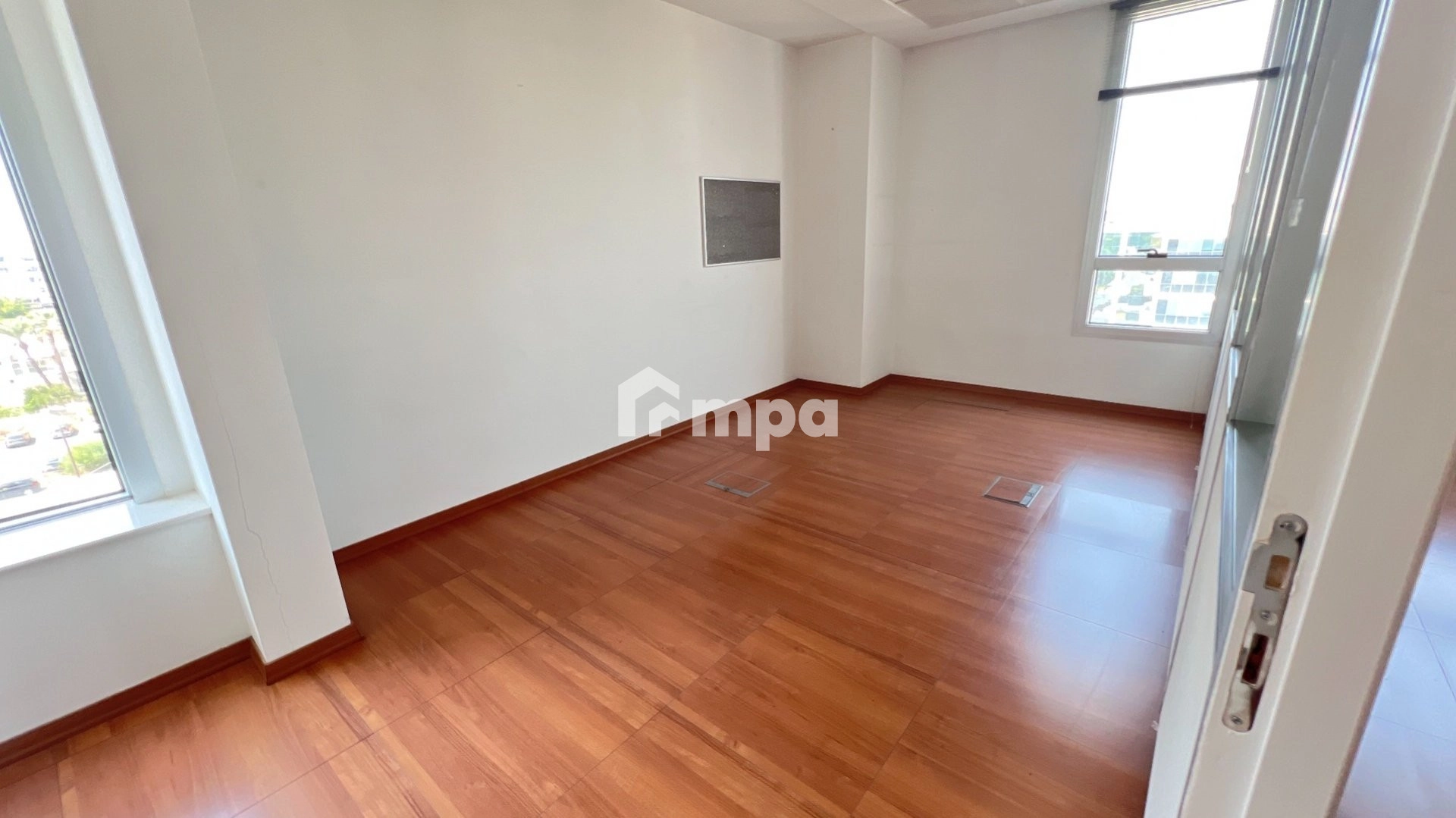 315m² Office for Rent in Aglantzia, Nicosia District