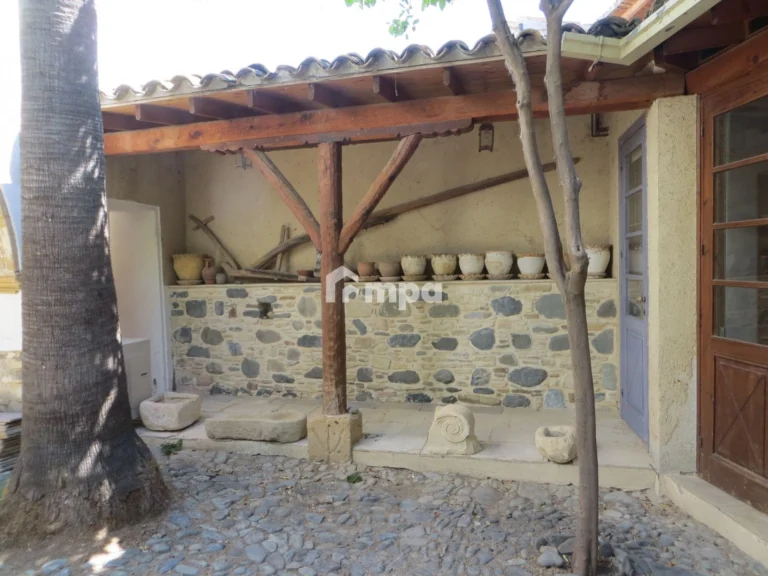 Cheap Houses and Villas for Sale Nicosia up to 800000 euro