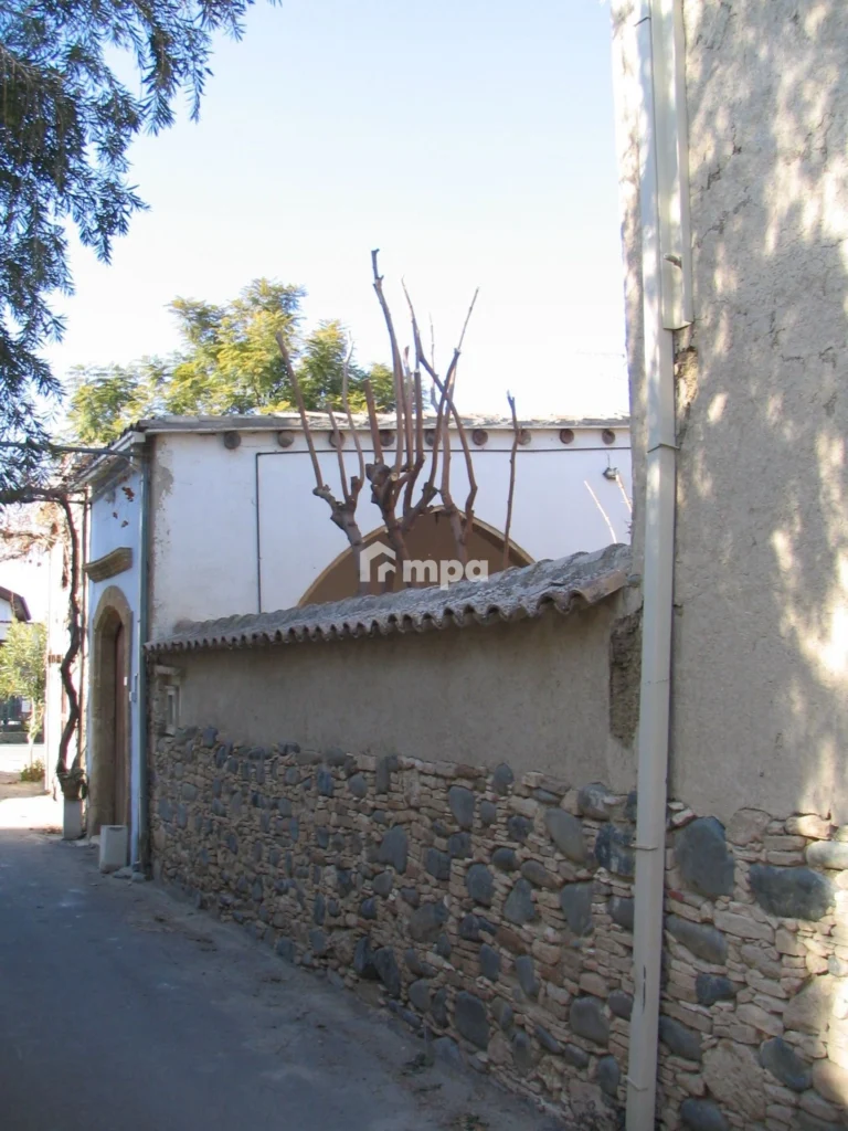 Cheap Houses and Villas for Sale Nicosia up to 800000 euro
