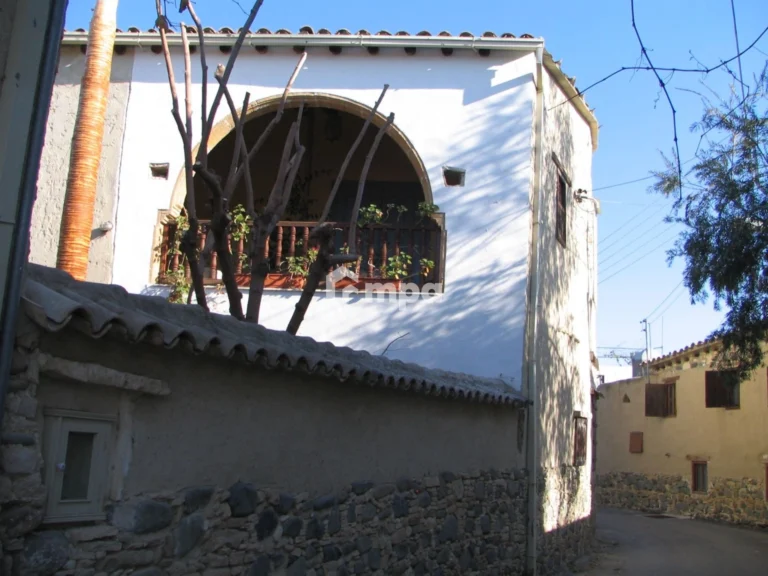 Cheap Houses and Villas for Sale Nicosia up to 800000 euro