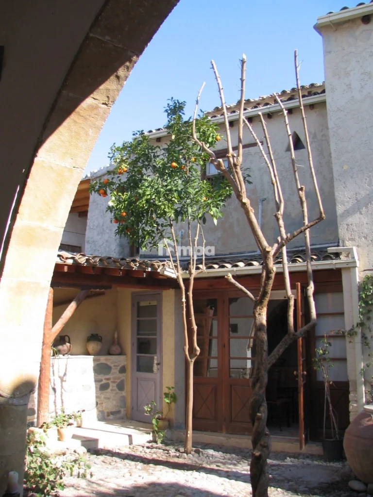 Cheap Houses and Villas for Sale Nicosia up to 800000 euro