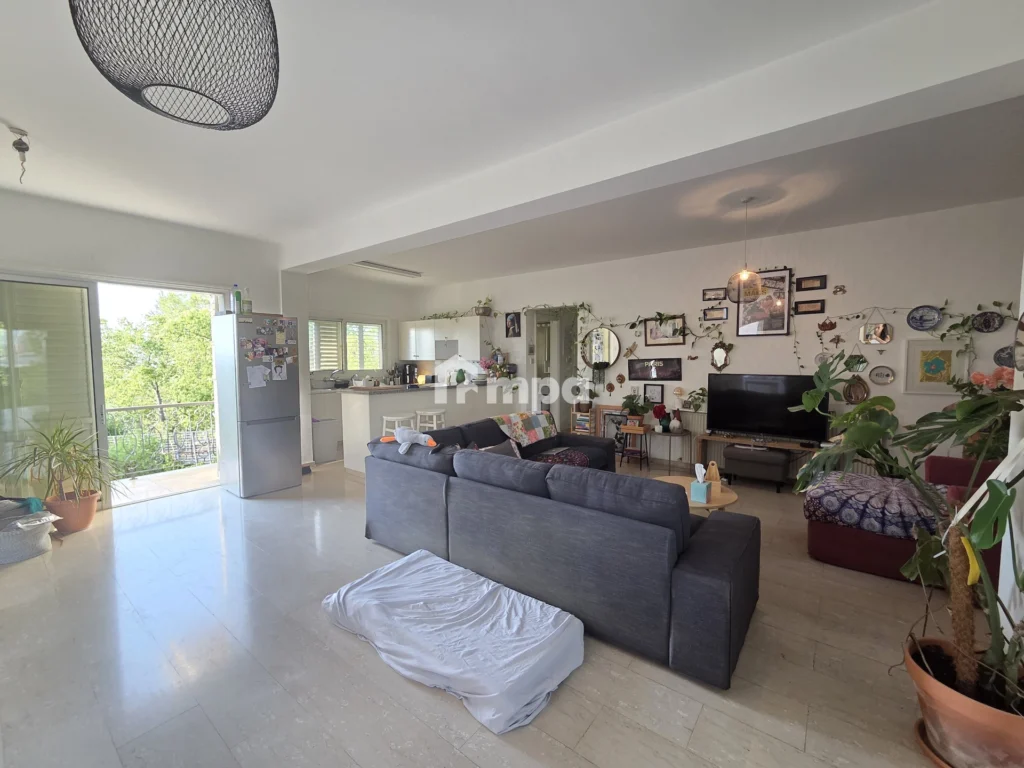 6+ Bedroom House for Sale in Latsia, Nicosia District