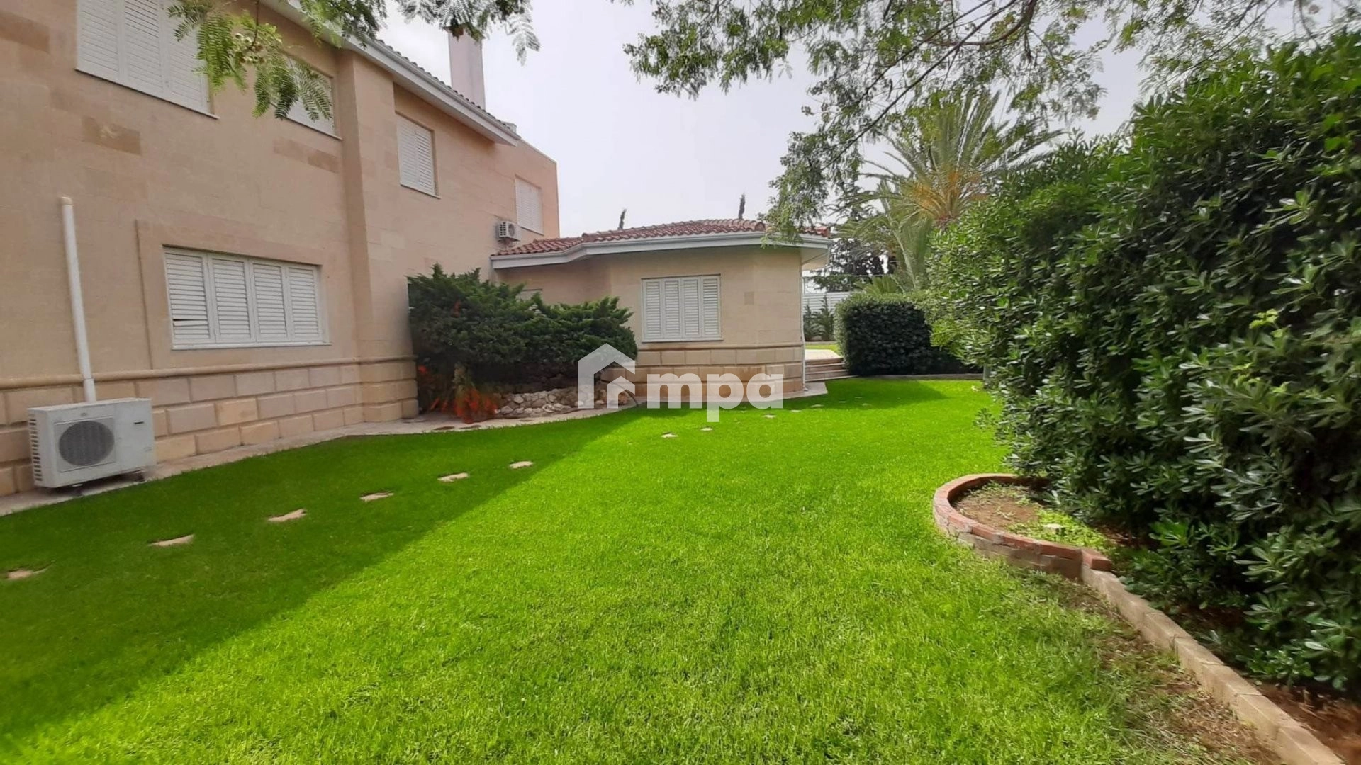 6+ Bedroom House for Sale in Latsia, Nicosia District