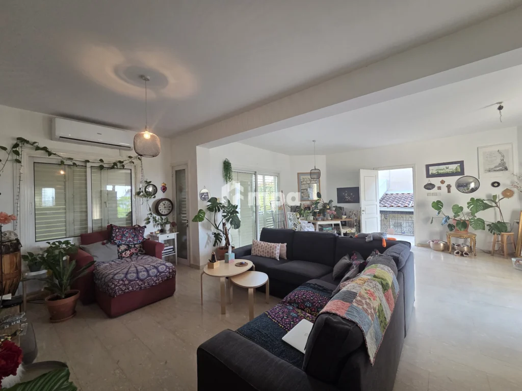 6+ Bedroom House for Sale in Latsia, Nicosia District