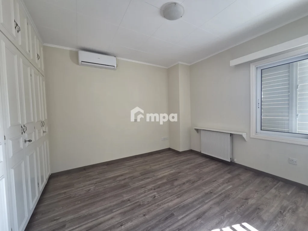 6+ Bedroom House for Sale in Latsia, Nicosia District