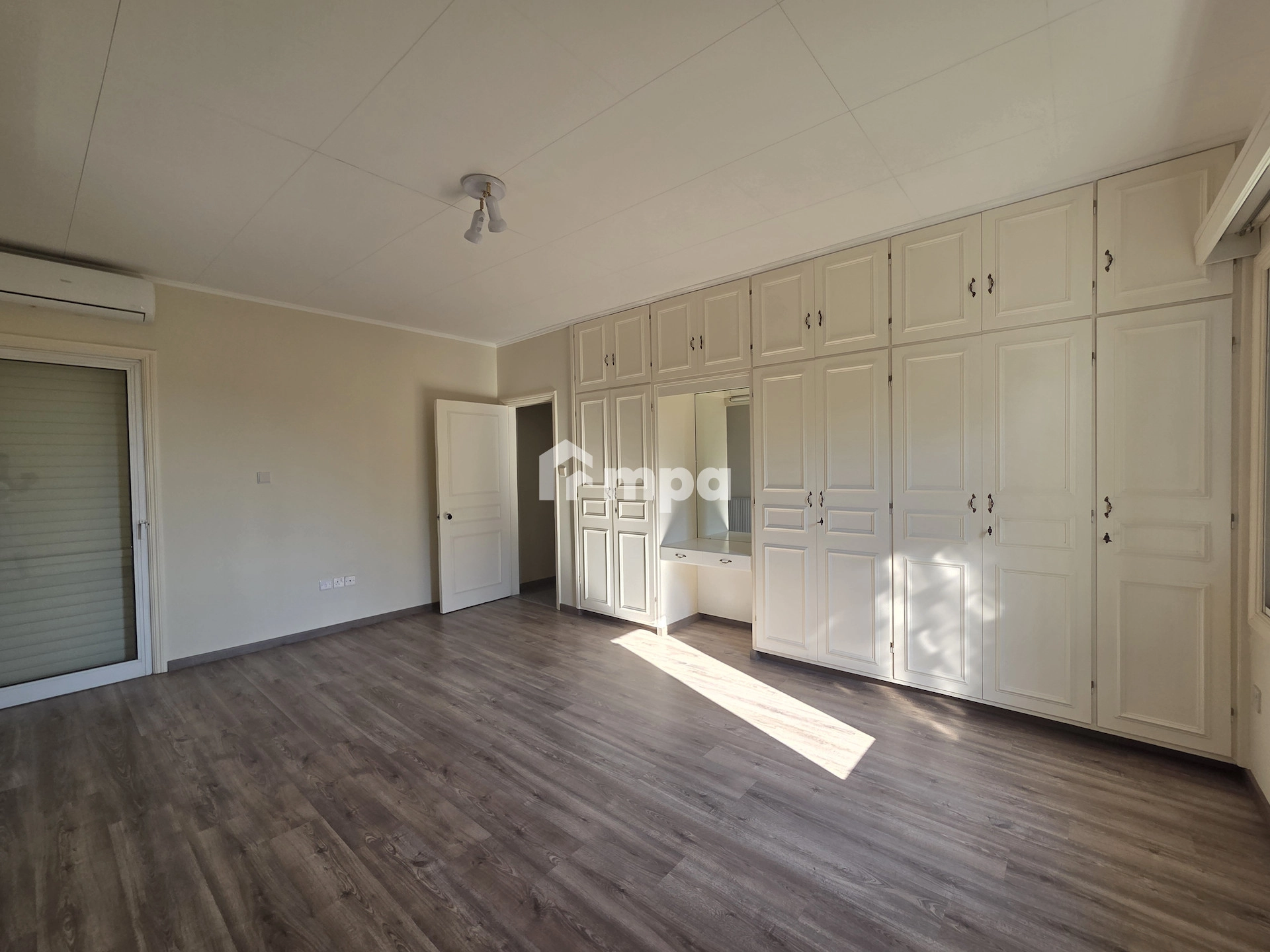 6+ Bedroom House for Sale in Latsia, Nicosia District
