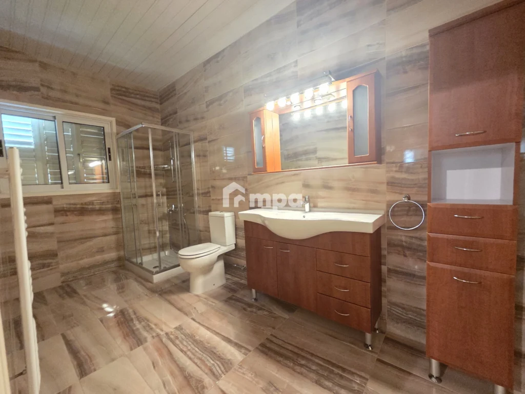 6+ Bedroom House for Sale in Latsia, Nicosia District