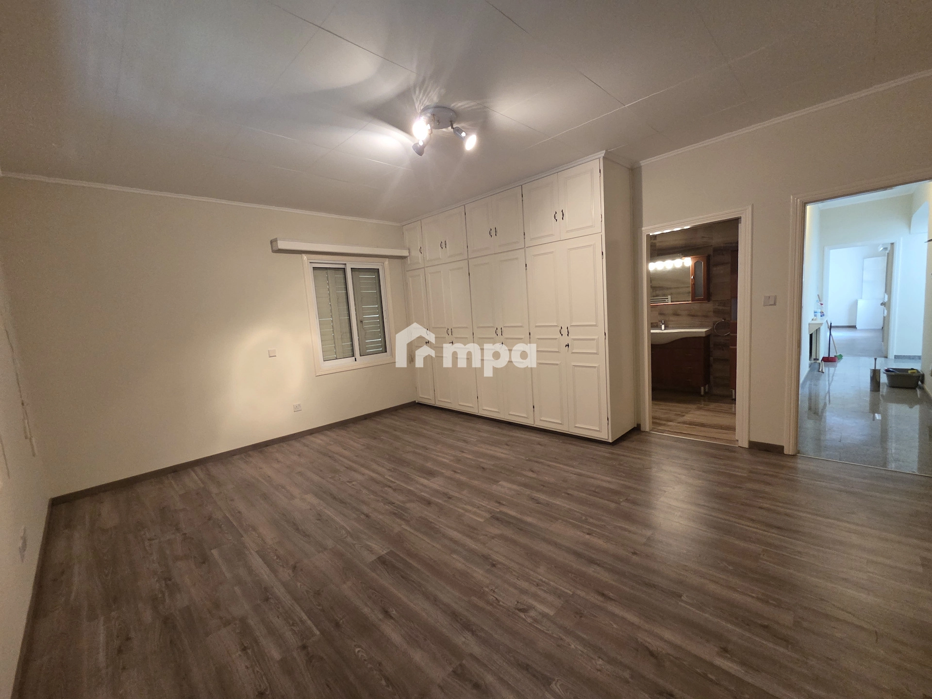 6+ Bedroom House for Sale in Latsia, Nicosia District