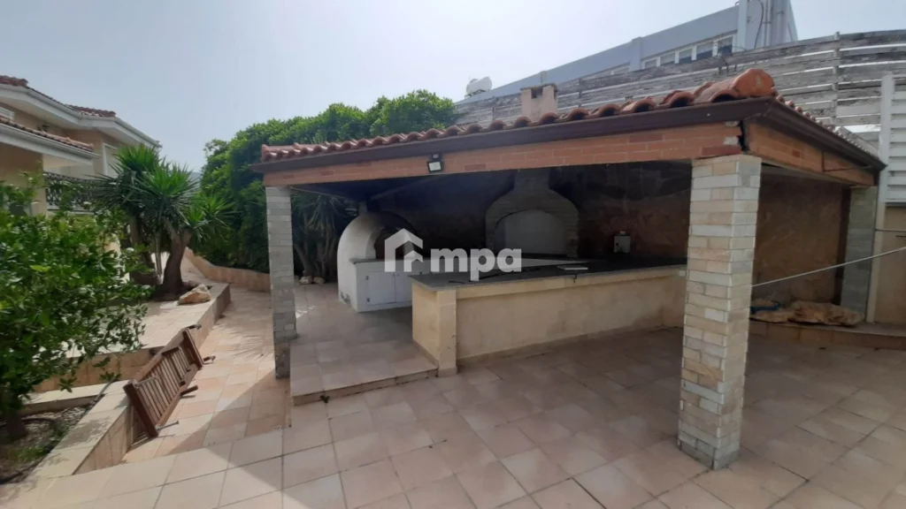 6+ Bedroom House for Sale in Latsia, Nicosia District