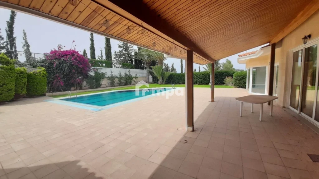 6+ Bedroom House for Sale in Latsia, Nicosia District