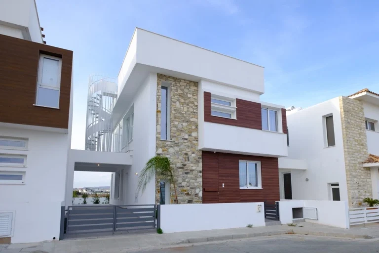 Cheap Houses and Villas for Sale Larnaca up to 600000 euro